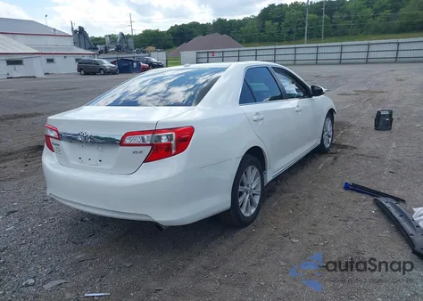 2014 Toyota Camry Xle z USA, uszkodzony, nr VIN 4T1BF1FK7EU403930